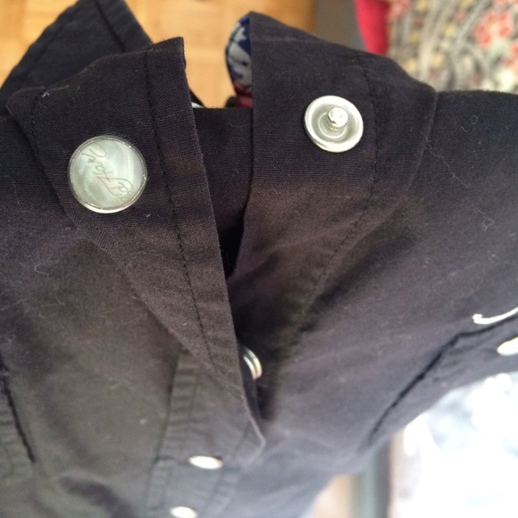 Ed Hardy Shirt - Picture 7 of 7